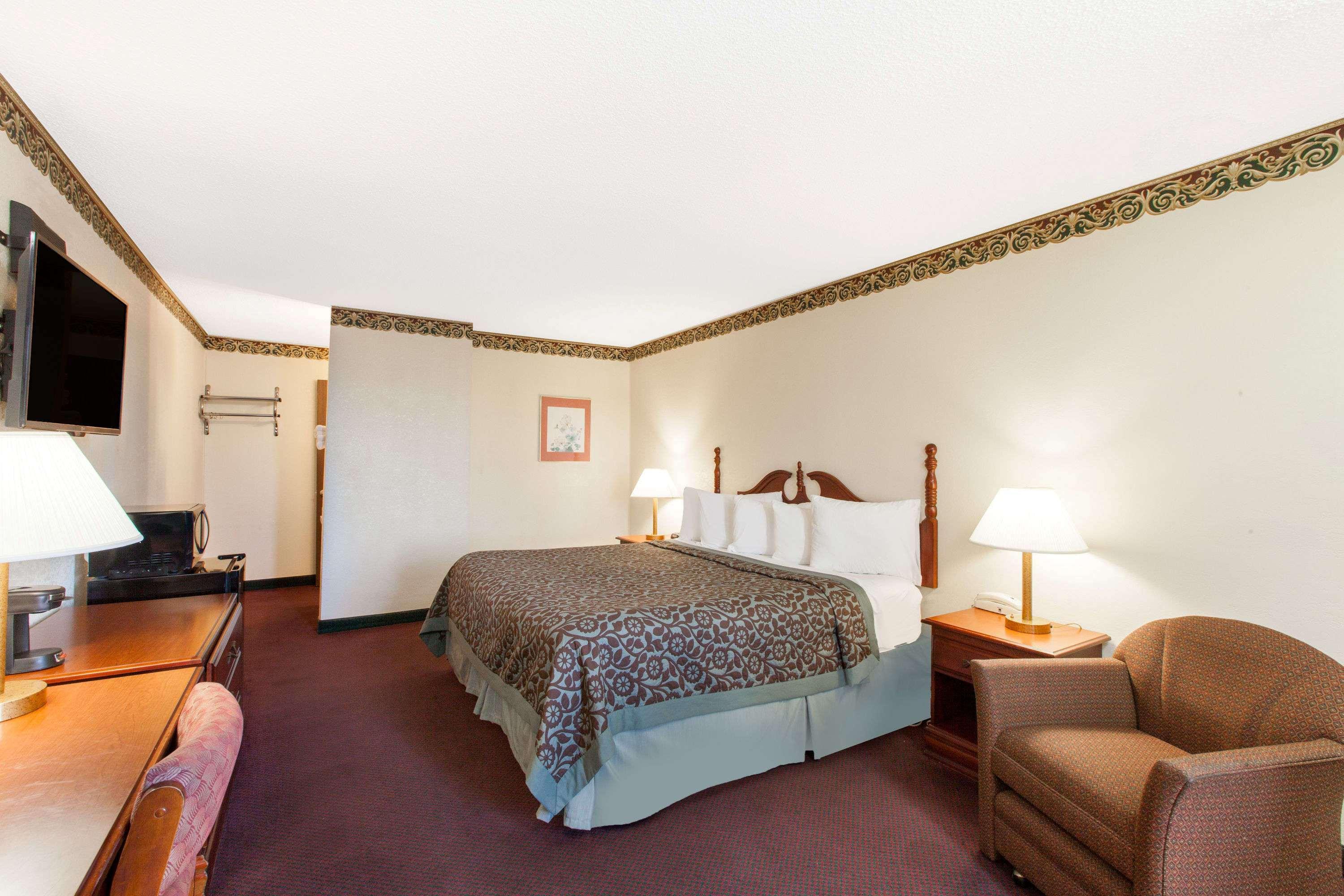 Days Inn By Wyndham Erick Esterno foto