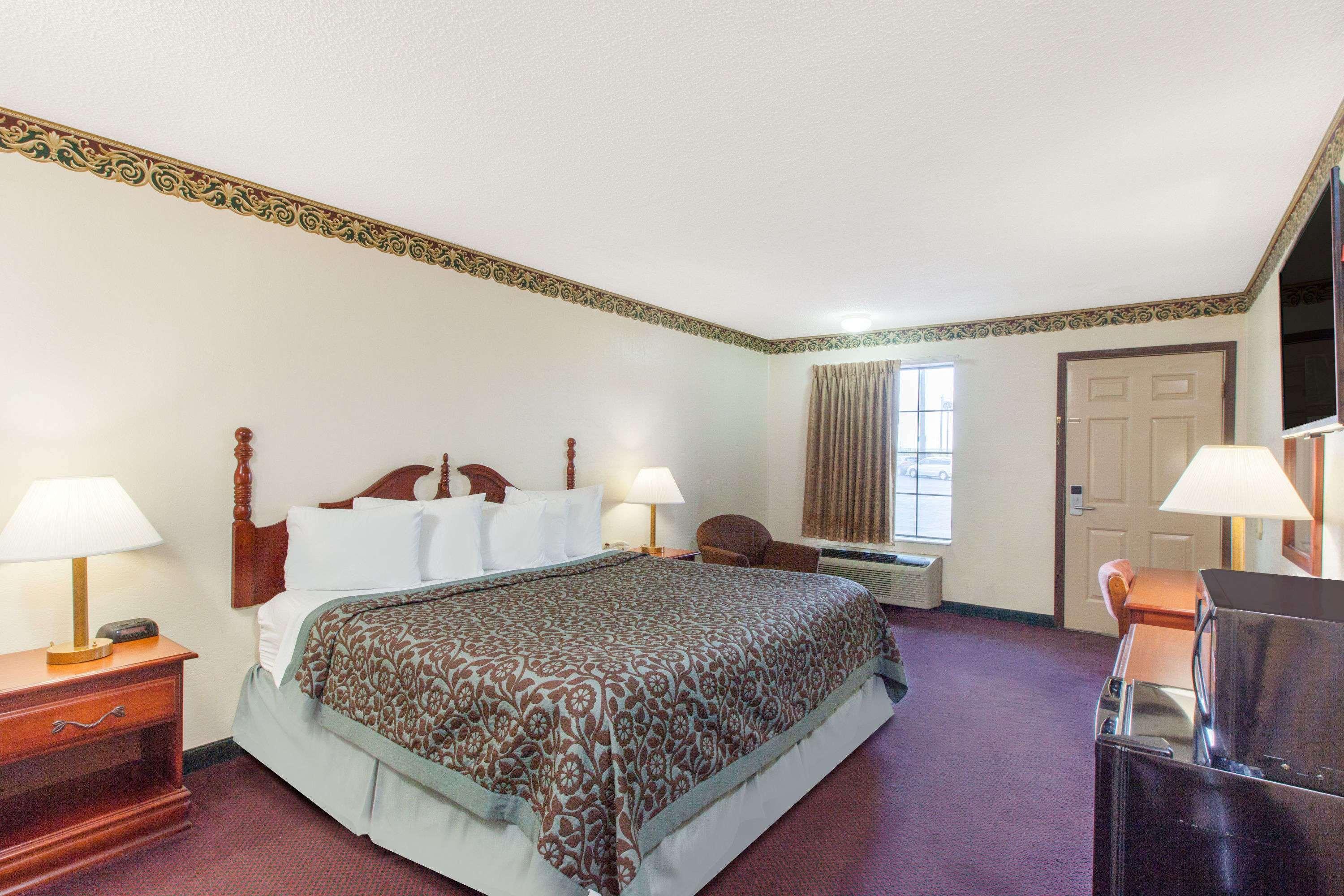 Days Inn By Wyndham Erick Esterno foto