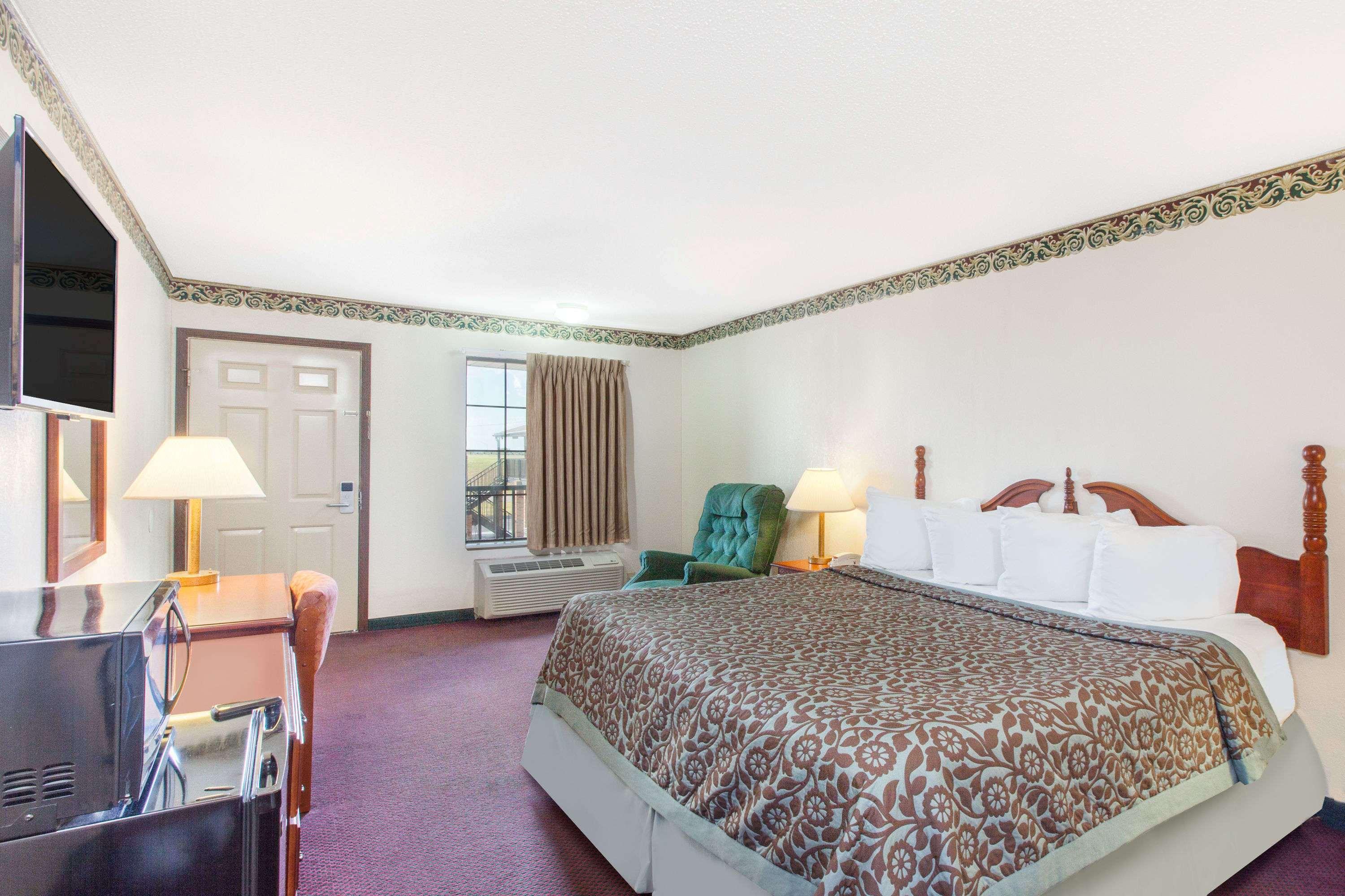 Days Inn By Wyndham Erick Esterno foto