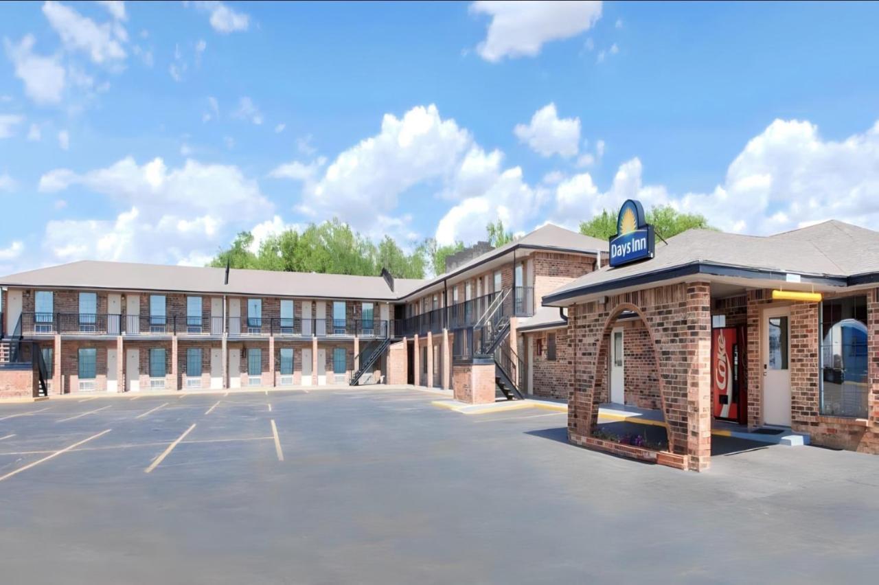 Days Inn By Wyndham Erick Esterno foto